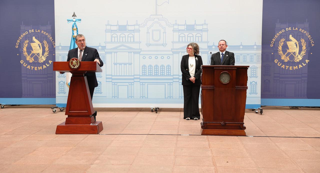Presidente y Ministra de Economía brindan conferencia de prensa sobre alivio al alto costo de la vida